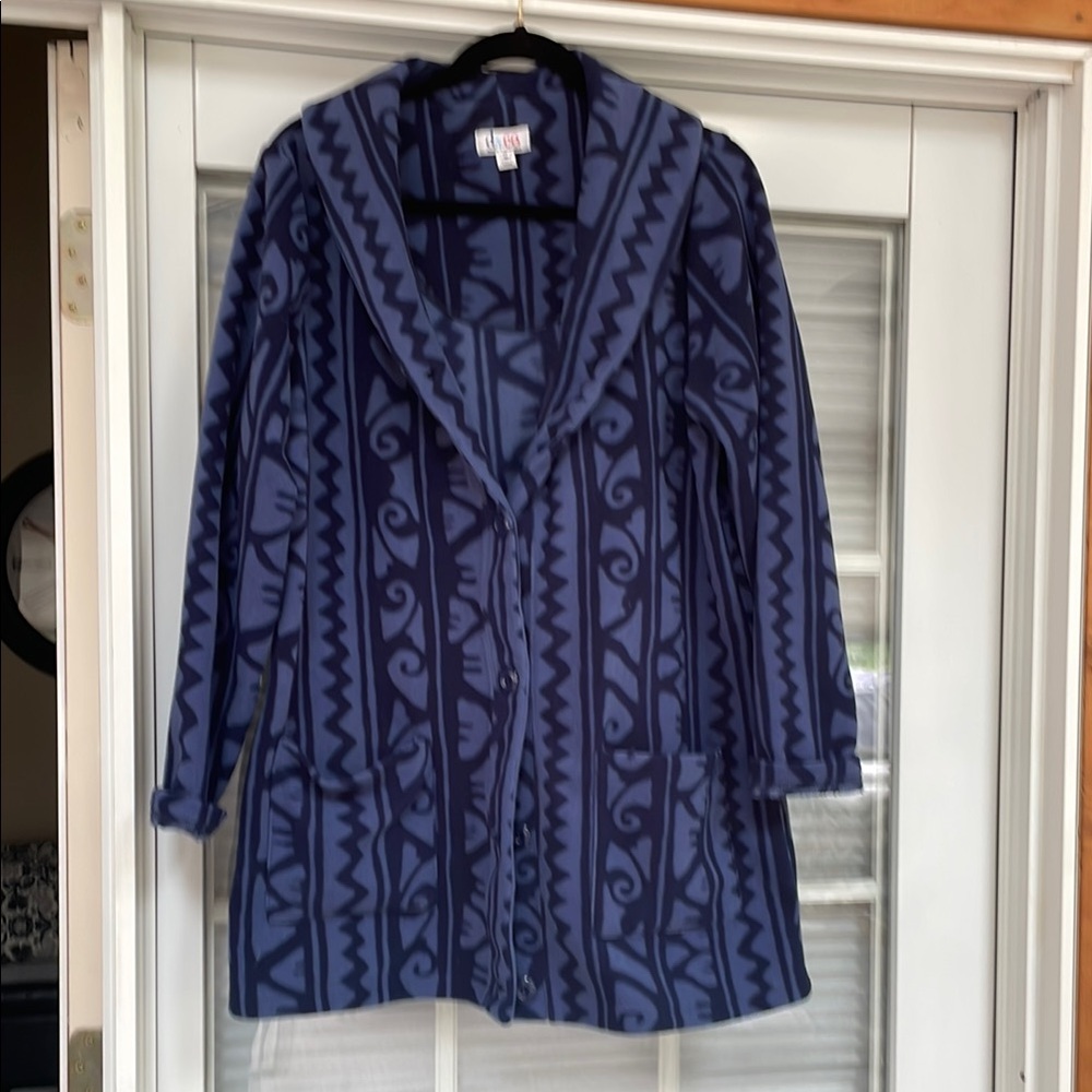 Denim&Co Blue Coat with Geometric Design. Size Medium.